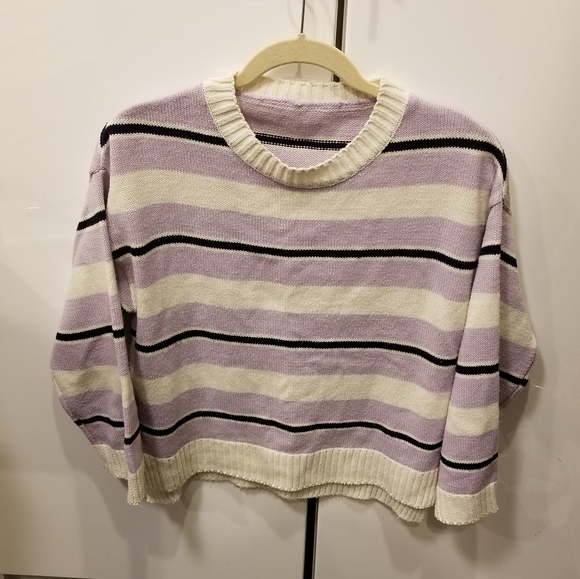 Aesthetic K-Fashion Striped Sweater - Picture 1 of 2